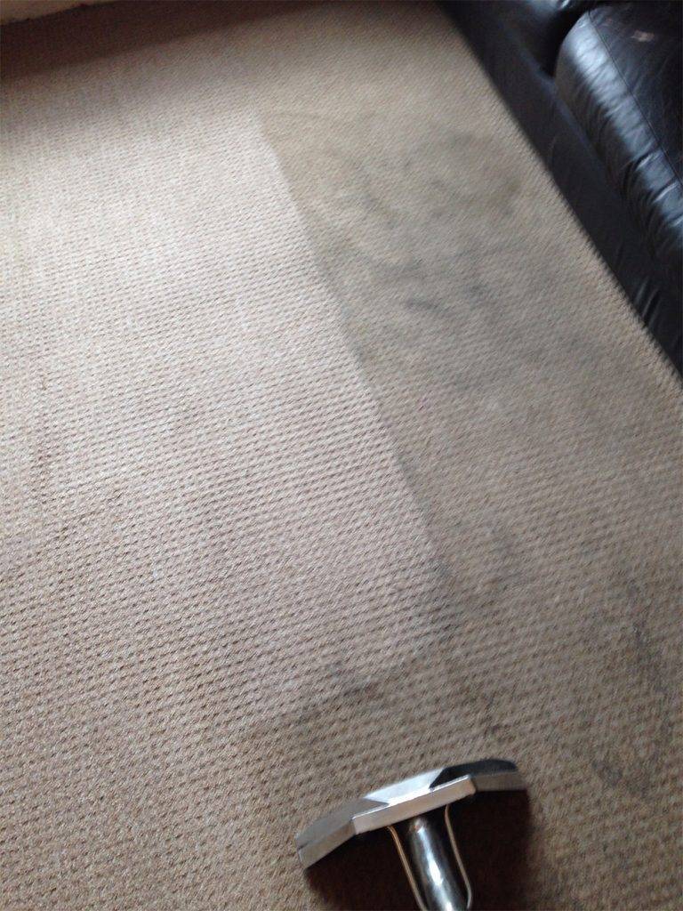 wet carpet cleaning in Greenock